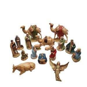 Vintage Holland Mold 1980 Nativity set 17 pieces